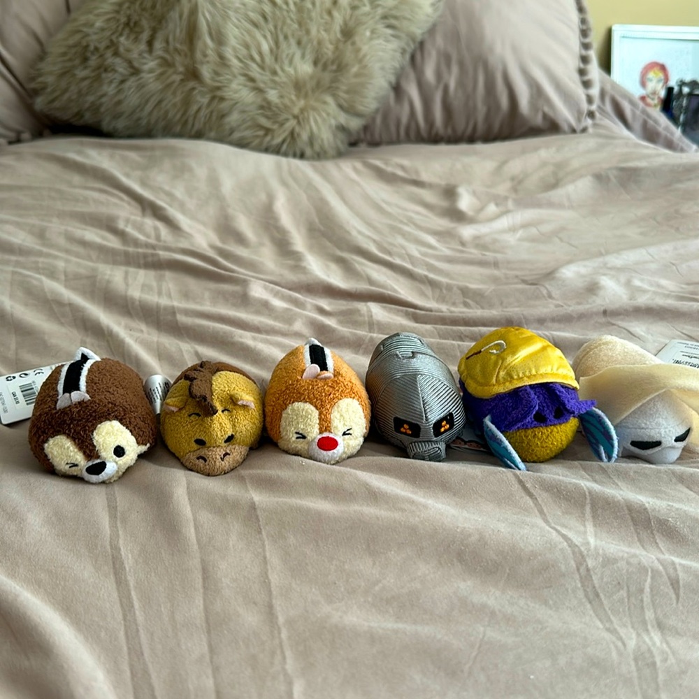 Mini tsum tsum bundle .